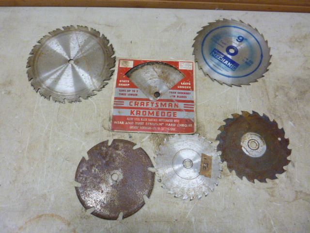 lot 43 image: Miscellaneous Saw Blades