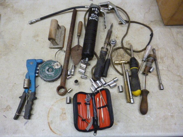 lot 55 image: Miscellaneous Tools