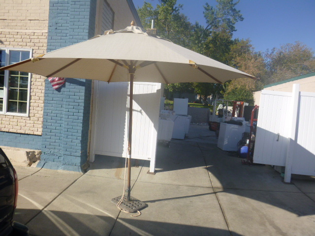 lot 93 image: 12 Foot Umbrella