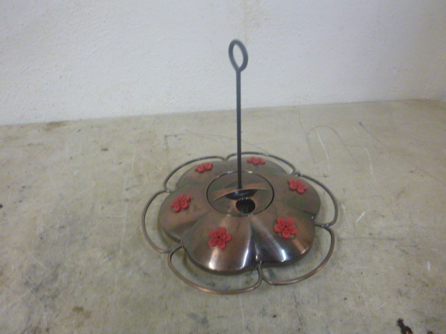 lot 112 image: Hummingbird Feeder