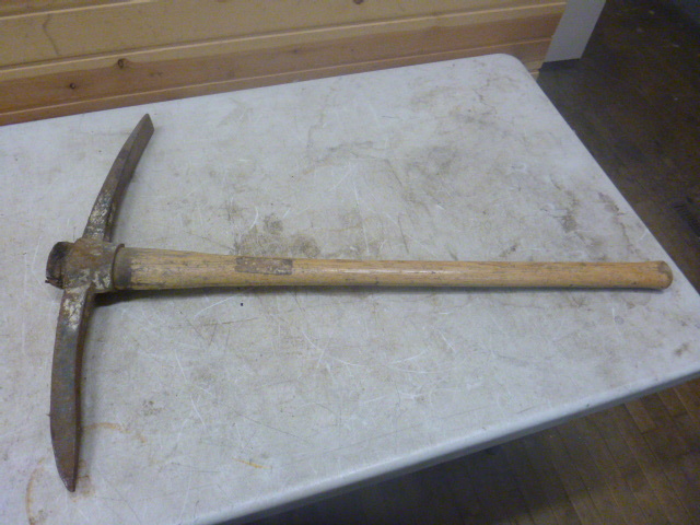 lot 131 image: Pick Axe