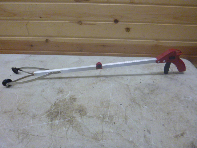 lot 138 image: Gopher Grabber Tool