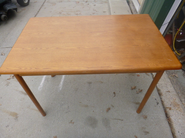lot 171 image: Table