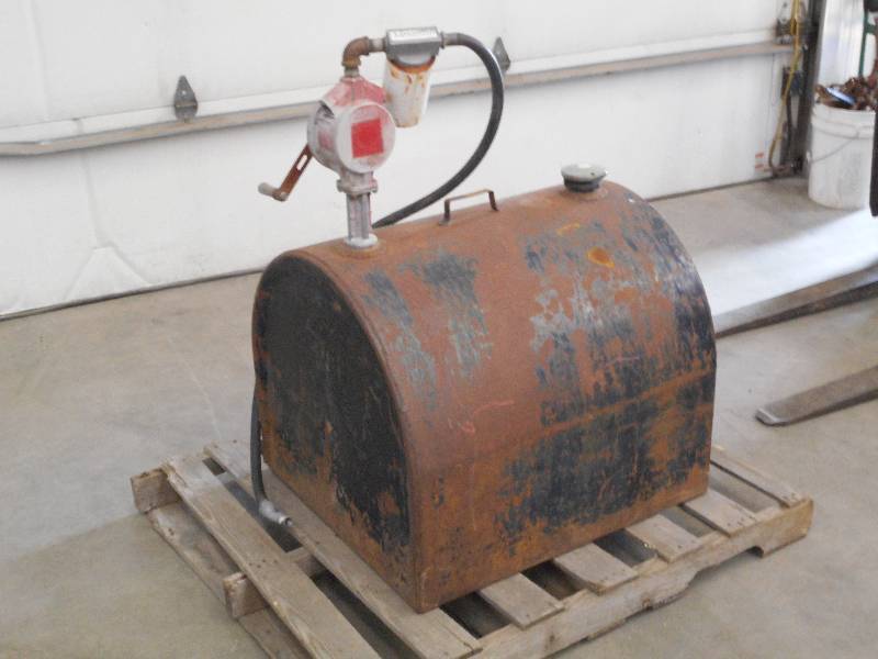 lot 13 image: Industrial Steel Fuel Tank With Han...