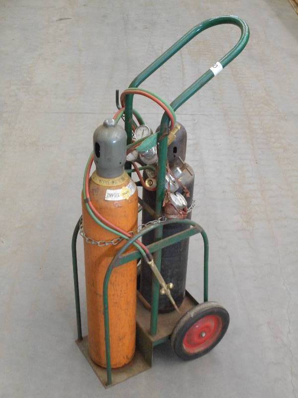 lot 20 image: Oxi-Acetylene Torch Set Complete Wi...