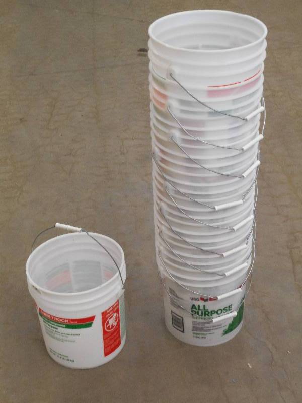 lot 53 image: (10) 5-Gallon Plastic Pales ...