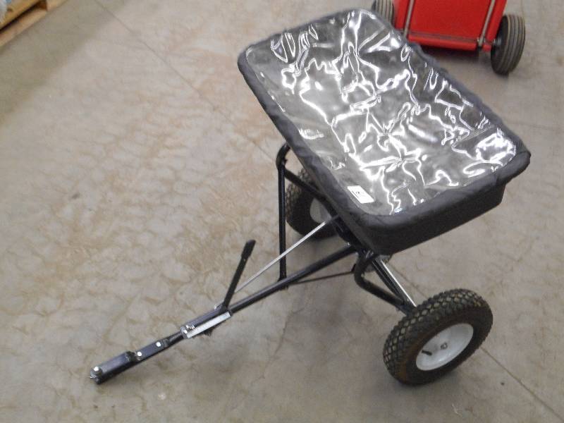 lot 61 image: Pin-Hitch Towable Fertilizer Spread...