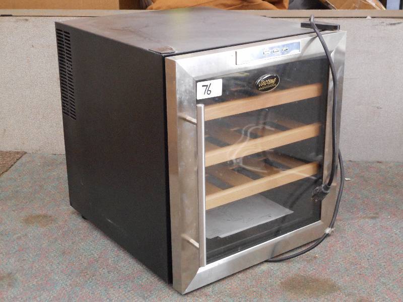 lot 76 image: Vinotemp 120Volt Wine Cooler With G...