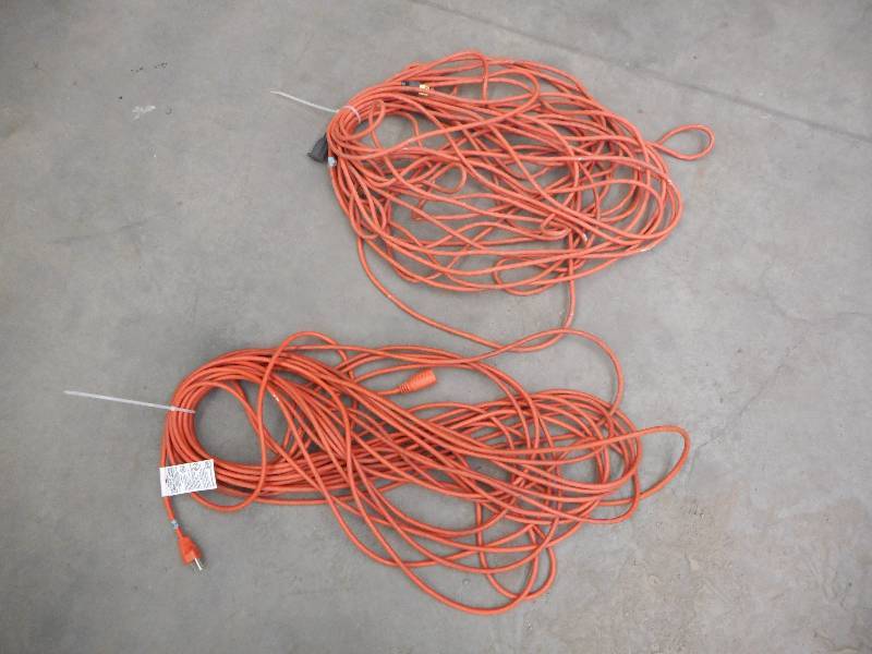 lot 92 image: (2) 100ft Electric Cords ...