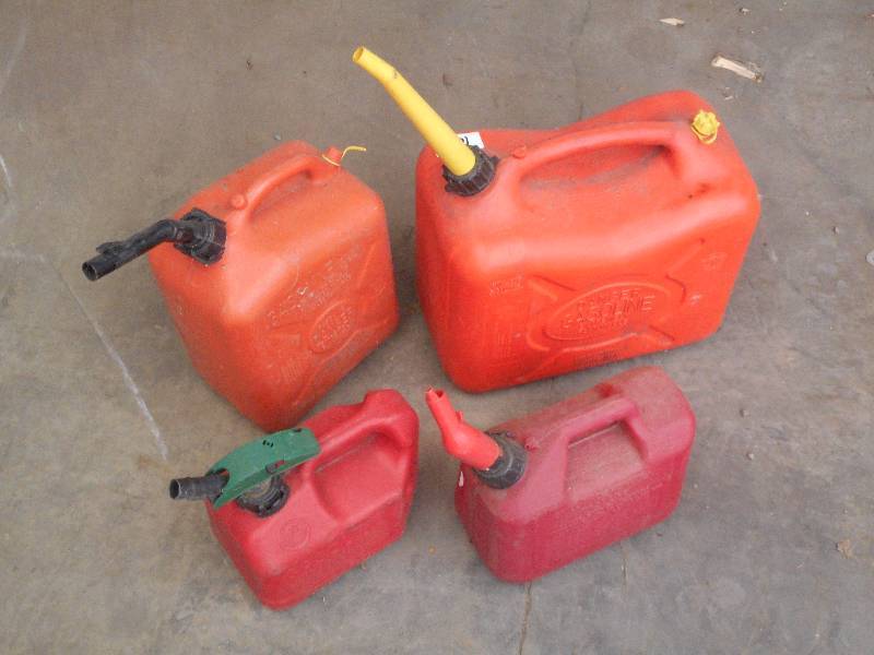 lot 102 image: Lot Of (4) Plastic Fuel Cans ...
