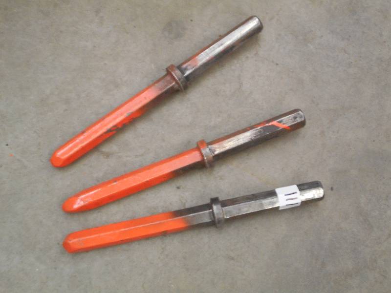 lot 111 image: (3) Bosch Jack Hammer Bits ...