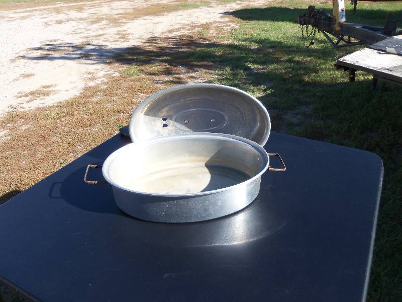 lot 2 image: aluminum roaster