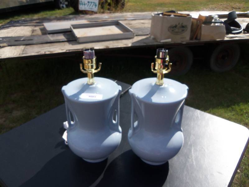 lot 13 image: 2 blue ceramic lamps
