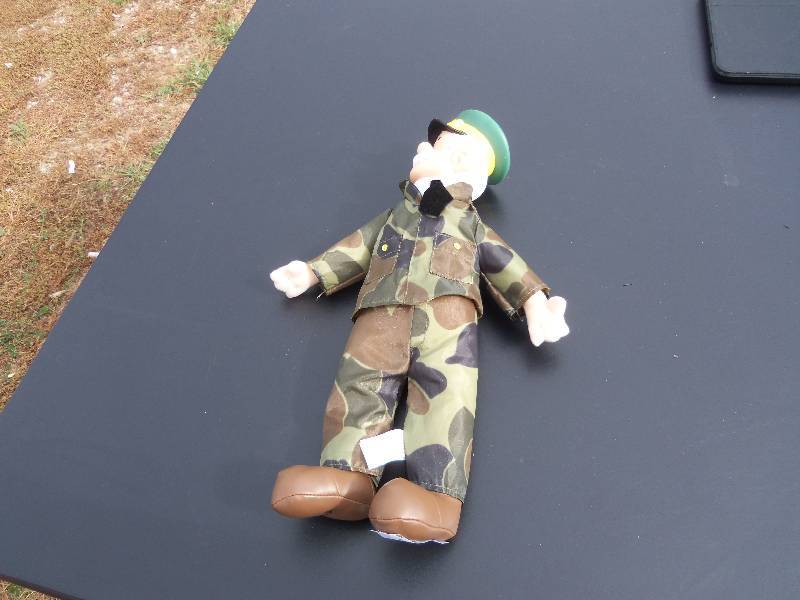 lot 29 image: Beetle Bailey Sarge