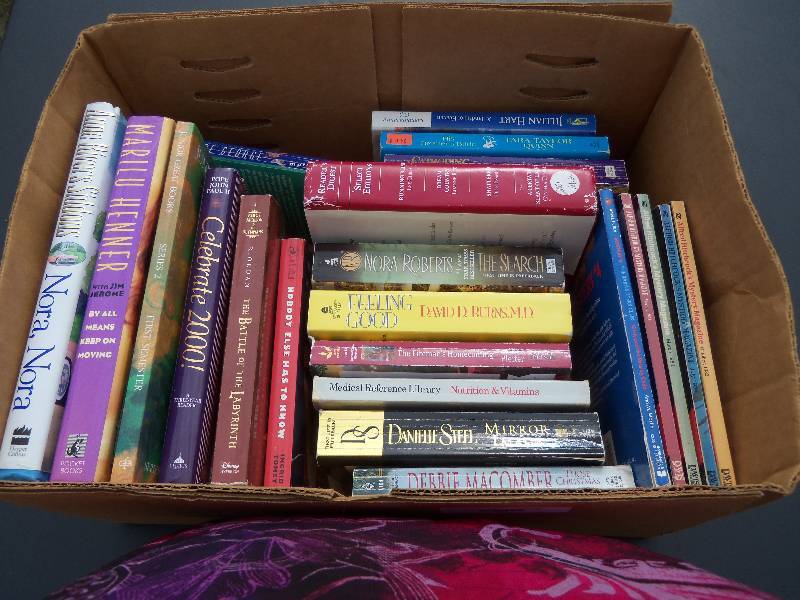 lot 39 image: bag of books