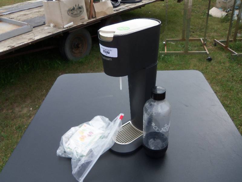 lot 80 image: SodaStream