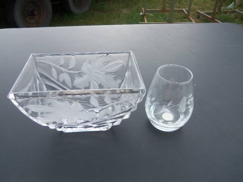 lot 95 image: crystal glassware