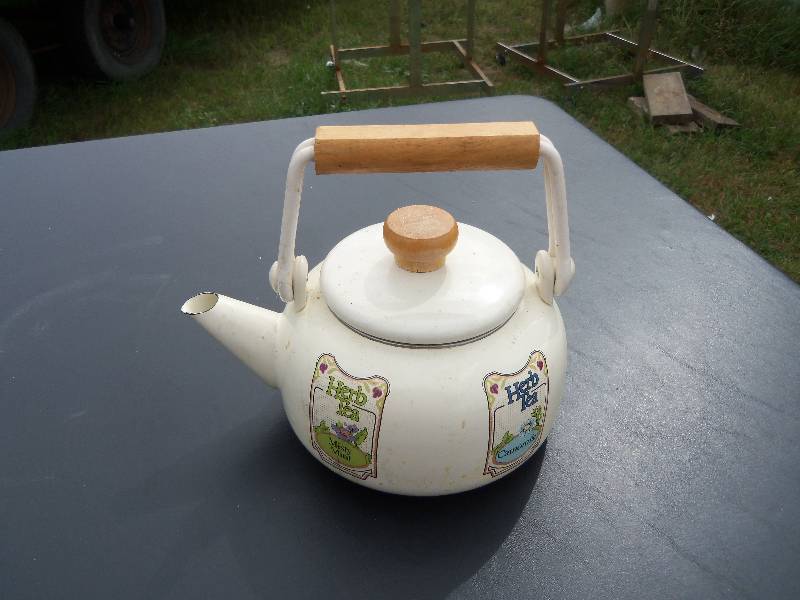 lot 109 image: Teapot