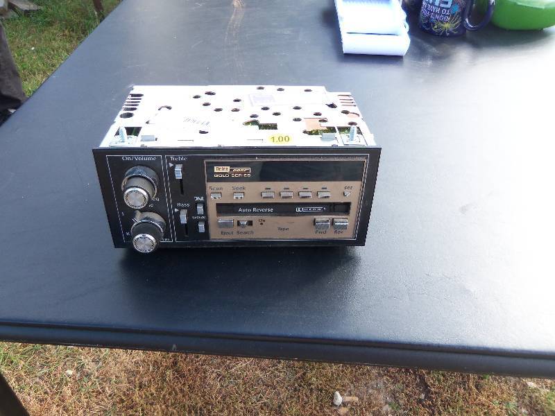 lot 121 image: Auto Stereo