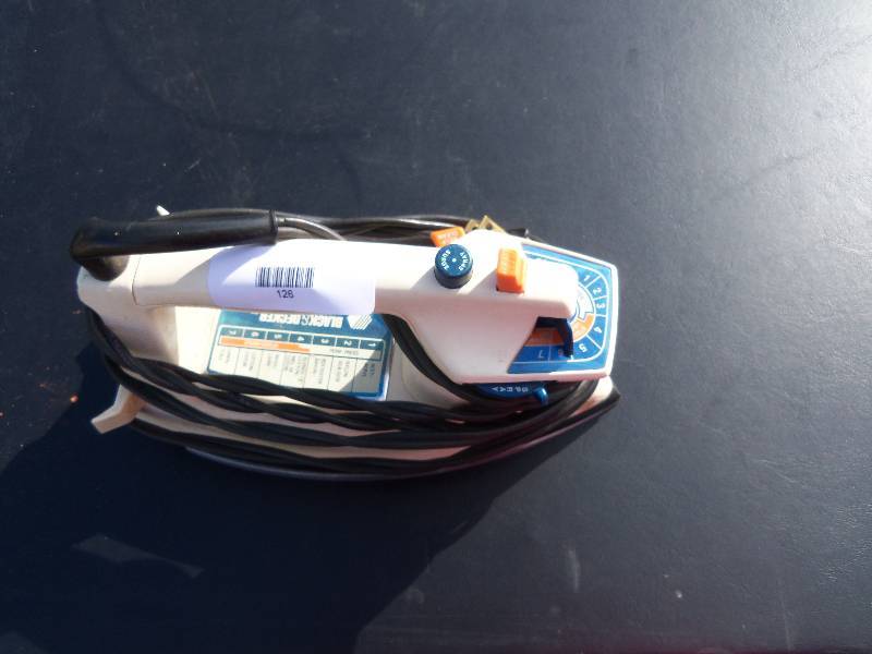 lot 126 image: Black and Decker Iron