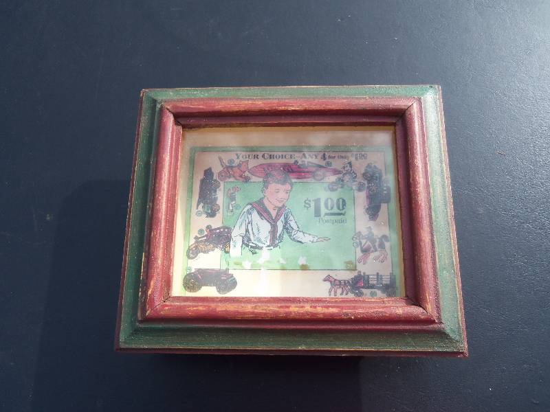 lot 160 image: Shadow Box