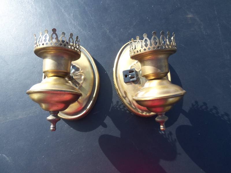 lot 162 image: Wall Sconces