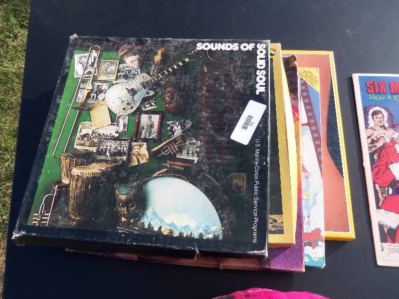 lot 189 image: Lot of Vinyl Records