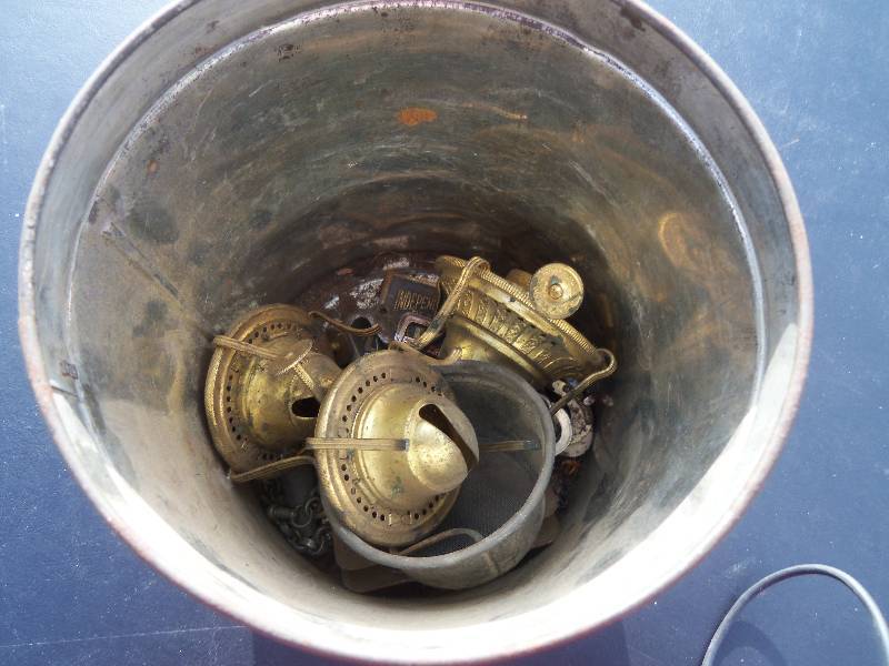 lot 190 image: Oil Lamp Parts