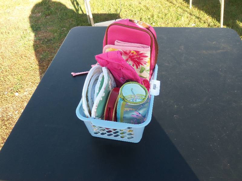 lot 205 image: Lot of Bags