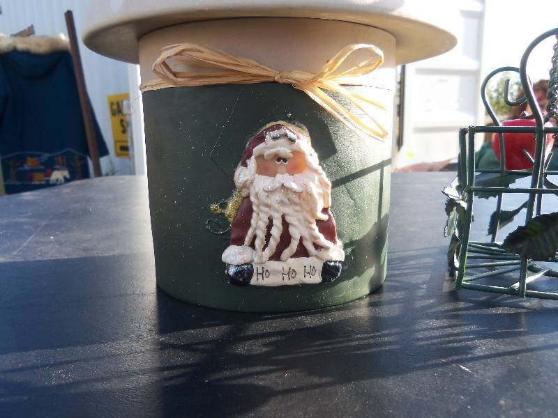 lot 208 image: Santa Lamp and Apple Dcor