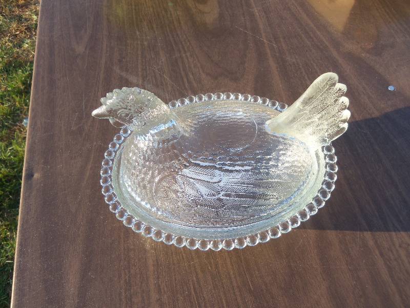 lot 224 image: Candy Dish
