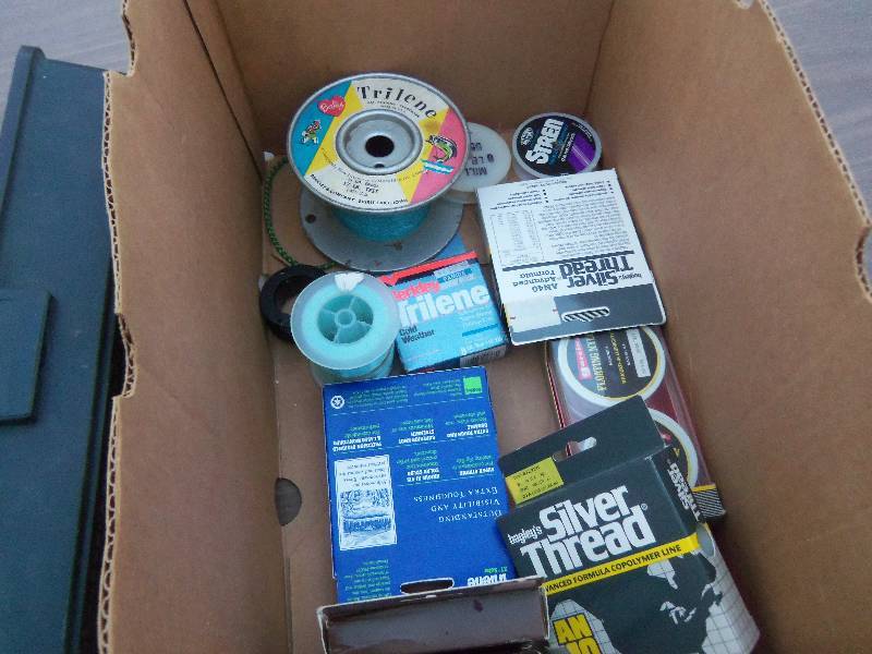 lot 252 image: Box of Fishing Items