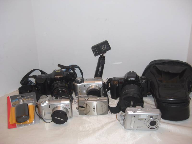 Digital and 35mm Cameras Olympus & Minolta