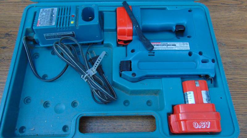 Makita 38 Stapler