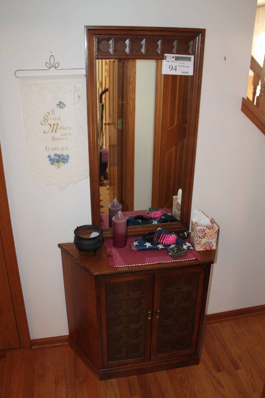 Wooden Cabinet wMirror 21� X 41� 36� x 12� x 29�
