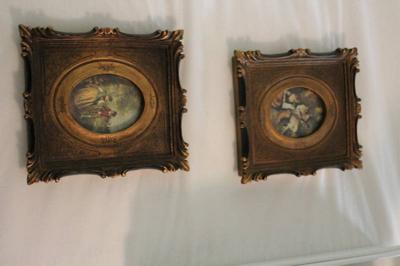 Lot of (2) Artistic Accents Prints wOrnamental Frames 9� x 8�.
