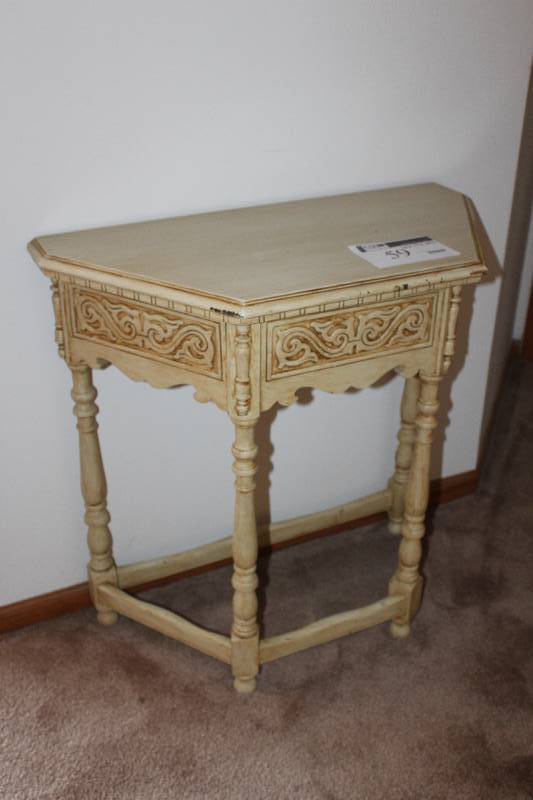 Wooden Stand wDrawer Ornamental 30� x 15� x 29.5�.