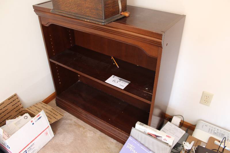 Wooden Shelf 36� x 13� x 36�.