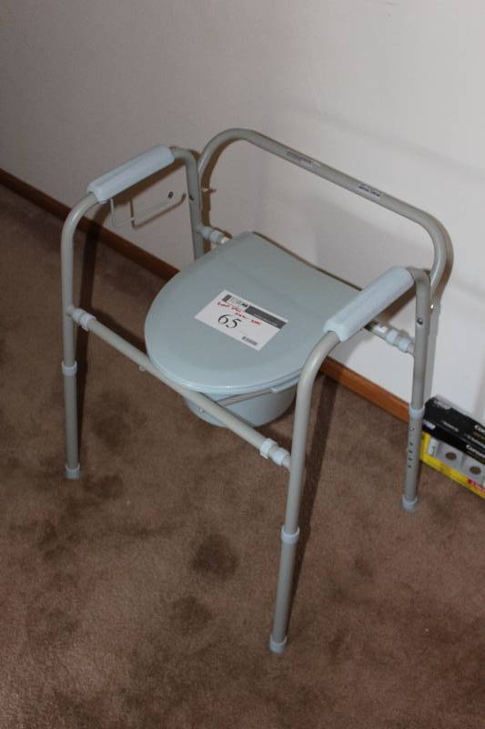 Accessibility Toilet wStand & Seat 300lbs. Cap Never Been Used.