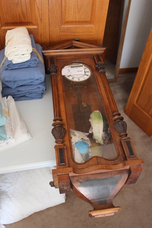 Grandfather Clock 16.5� x 7� x 41�.