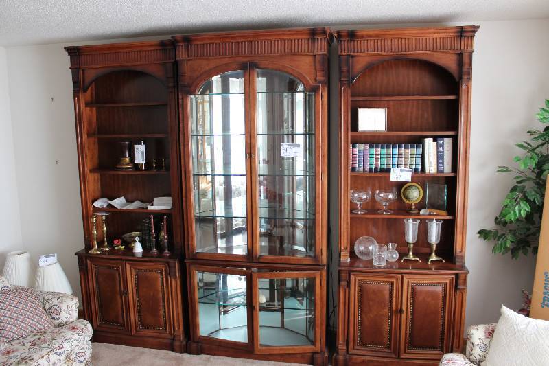Pulaski 39000 Library Group Sectional  Display Cabinets Each Section Separates In Half 34� x 16� x 92� (2) 43� x 16� x 92� (1) Contents Not Included.