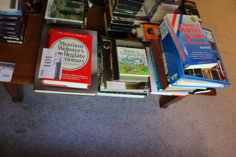Table Lot of Books.
