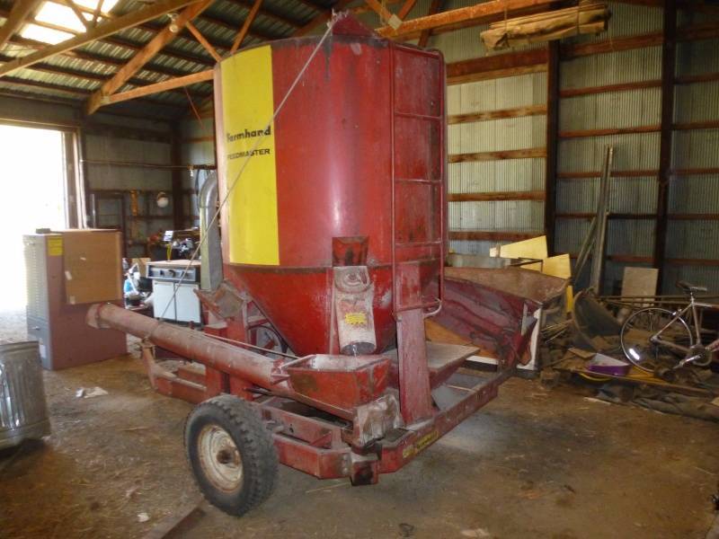Farmhand Grinder Mixer