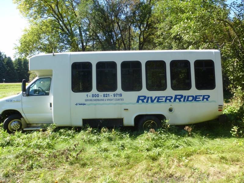 2007 Ford E450 Super Duty Bus