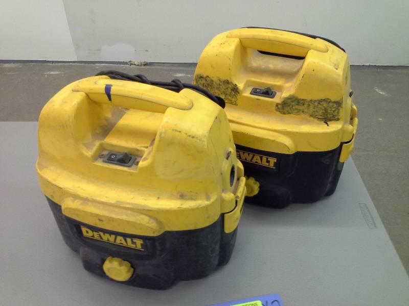 lot 13 image: DeWalt DC500 Heavy Duty 2 Gallon CordlessCorded WetDry Vacuum (2)