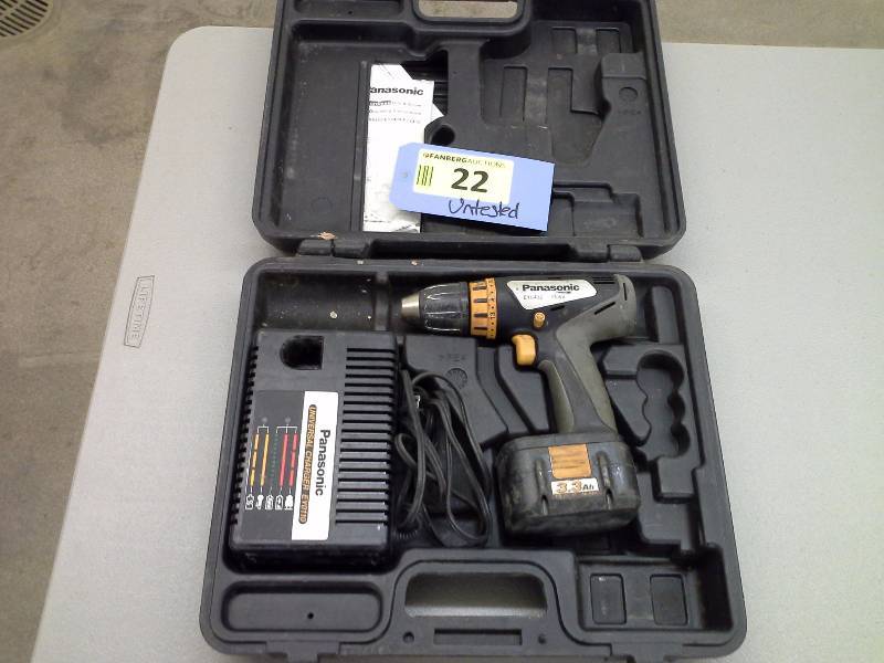 lot 22 image: Panasonic EY6432 Cordless Drill (1)