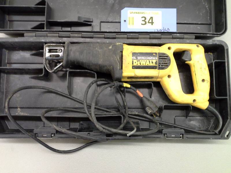 lot 34 image: DeWalt DW303 VS Reciprocating Saw (1)