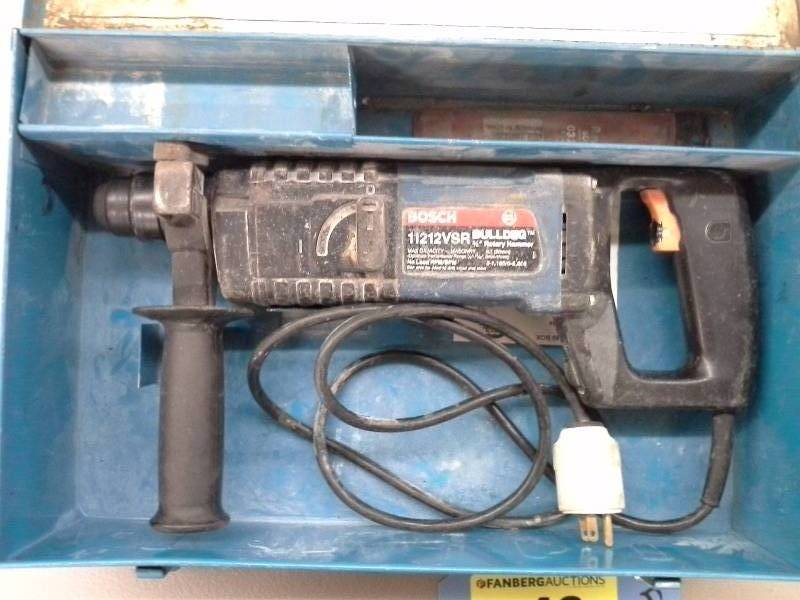 lot 48 image: Bosch 11212VSR Bulldog Rotary Hammer (1)