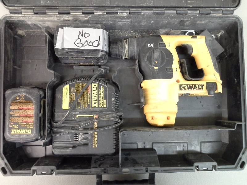 lot 76 image: DeWalt DC223 24V SDS Hammer (1)