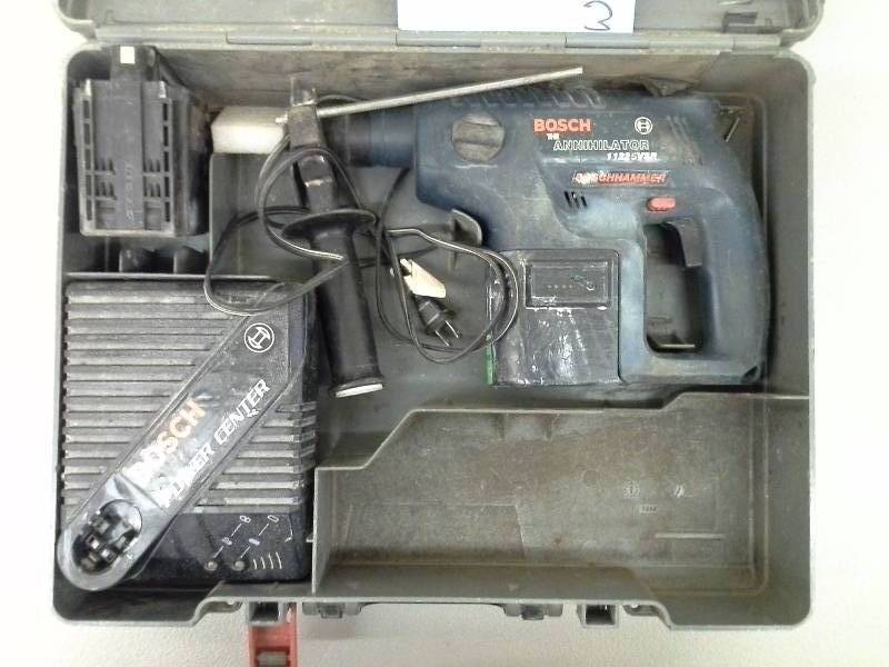 lot 79 image: Bosch 11225VSR Hammer Drill (1)